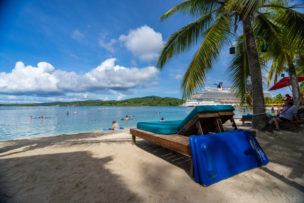 Mahogany Bay, Honduras beach photo